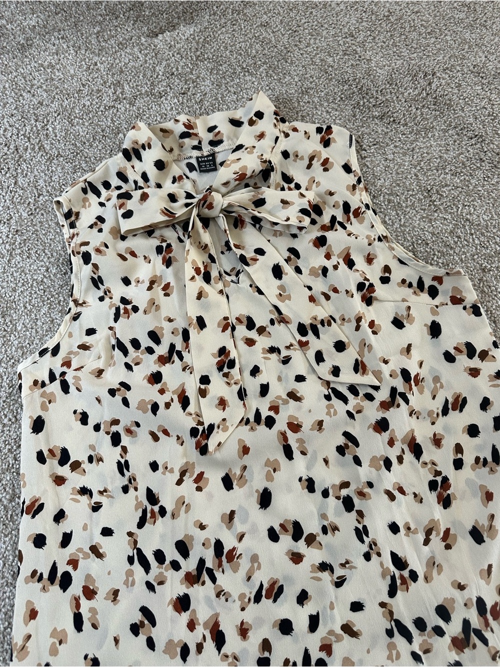 SHEIN Beige and Black Patterned Blouse Size M